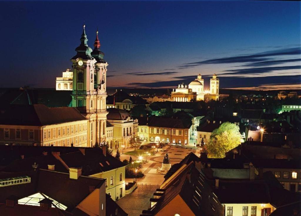 Fortuna Apartmanok Eger Zewnętrze zdjęcie